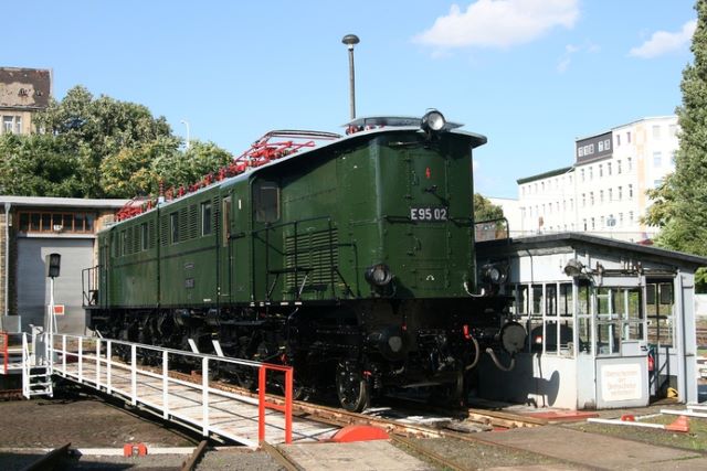 Güterzuglokomotive E95 02