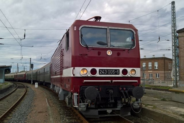 Universallokomotive 243 005-6